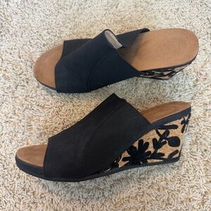 Mootsies Tootsies Floral Wedge Sandals